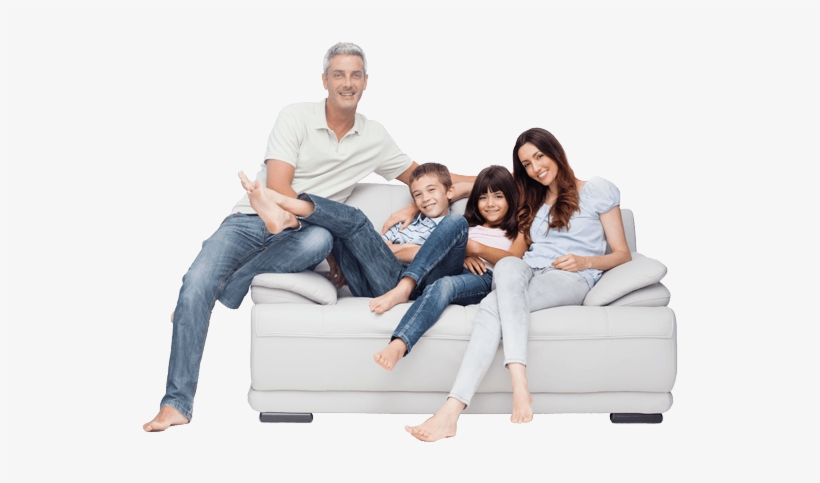 Familia Feliz Ara Psicologos Valencia - Family Sitting On Couch, transparent png download
