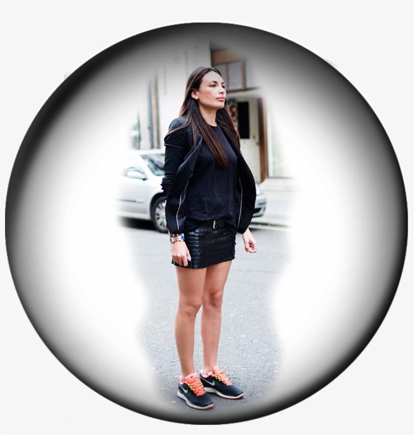 Sokak Modası Artık Podyumlara Bile Yön Veriyor, O Yüzden - Ootd Leather Skirt And Sweater, transparent png download