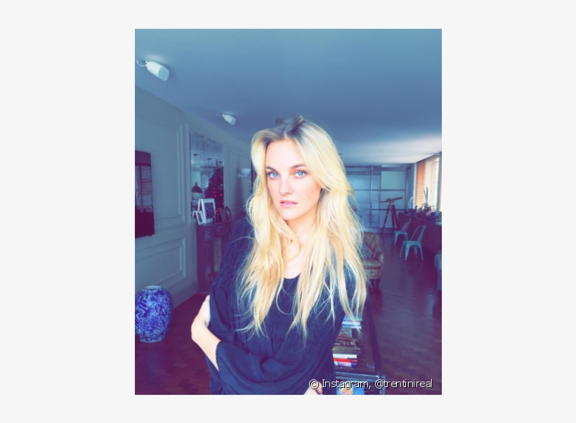 Sprays De Efeito Praia E De Brilho São Os Aliados De - Girl, transparent png download