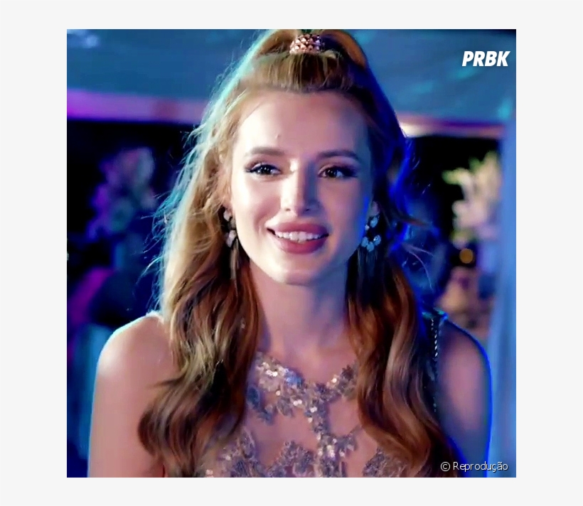 Bella Thorne Também É Constantemente Criticada Por - Famous In Love, transparent png download