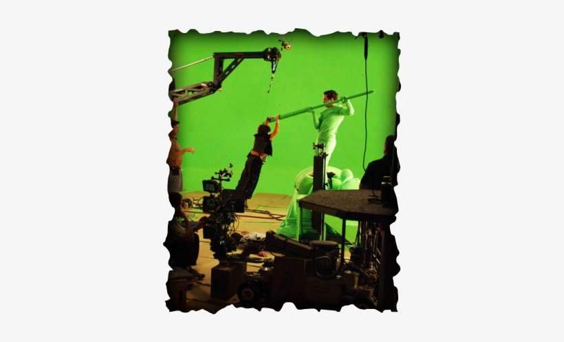 Green Screen Movie Examples - Green Screen Scenes Vs Movie, transparent png download