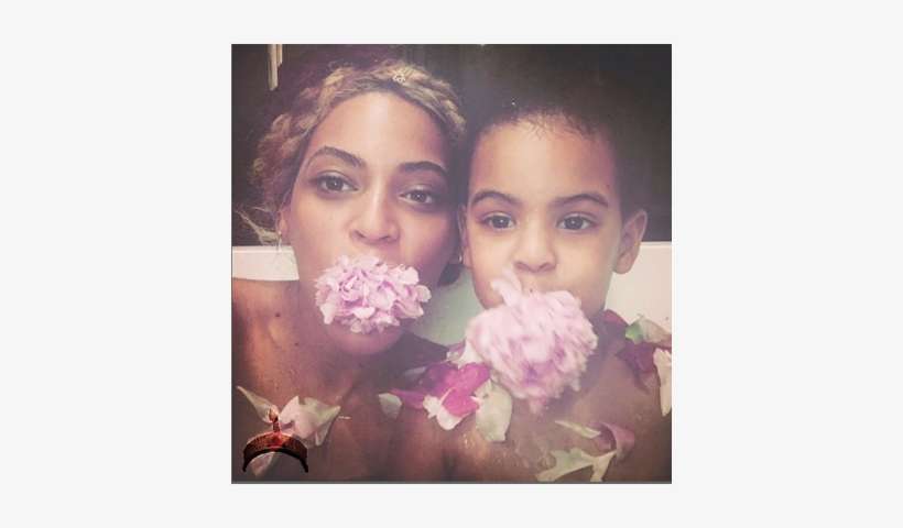 Beyonce - Beyonce With Blue Ivy 2016, transparent png download