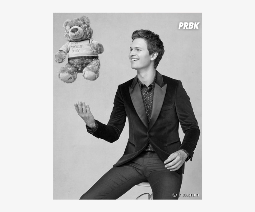 É Só Olhar Pra Cara Do Ansel Elgort, De &quot - Ansel Elgort Guitar Photoshoot, transparent png download