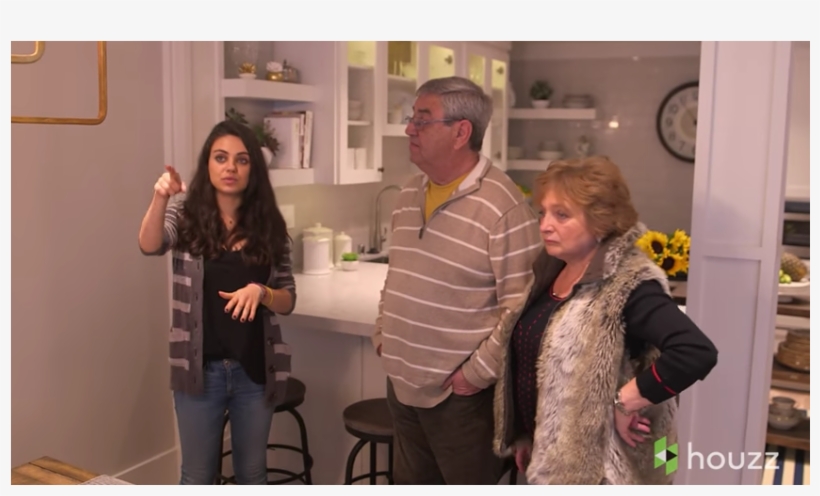 Mila Kunis Et Ses Parents Elvira Et Mark Dans Une Vidéo - Elvira Kunis, transparent png download