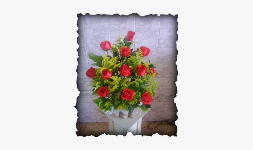 Arranjo Com Rosas Vermelhas,tango E Folhagem No Caxepô - Garden Roses, transparent png download