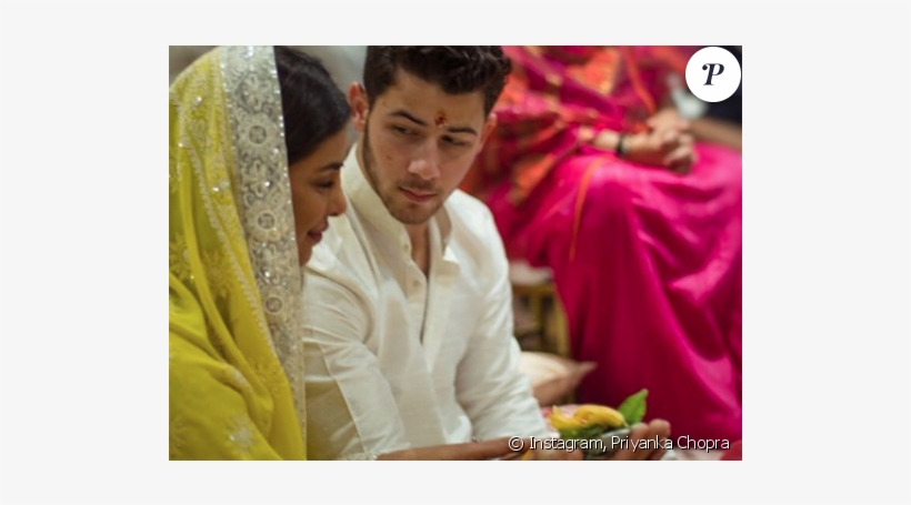 Nick Jonas Et Priyanka Chopra En Cérémonie Roka À Mumbai - Priyanka Nick Roka, transparent png download