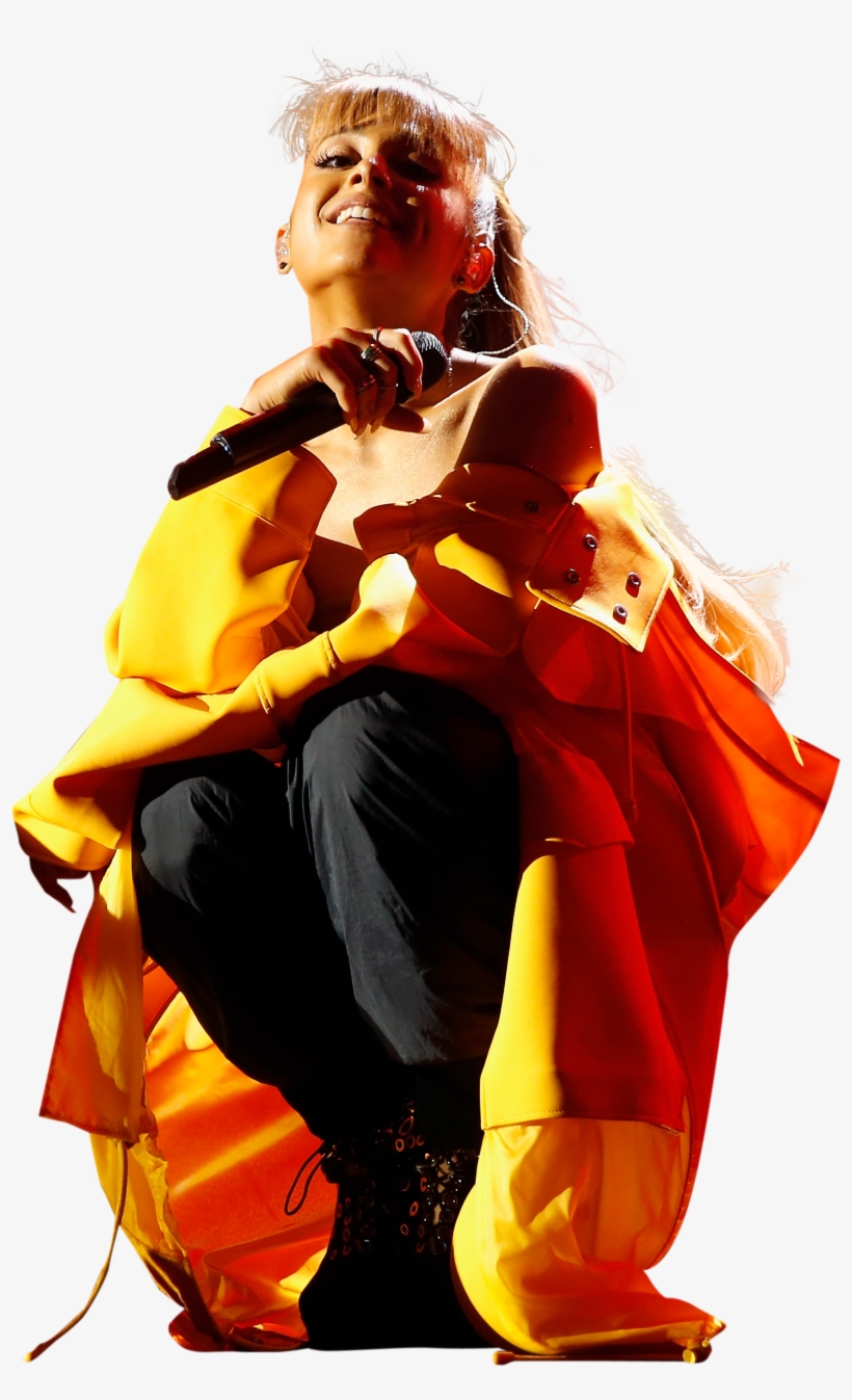 Ariana Grande In Yellow Dress On Stage Png Image - Ariana Grande Yellow Jacket, transparent png download