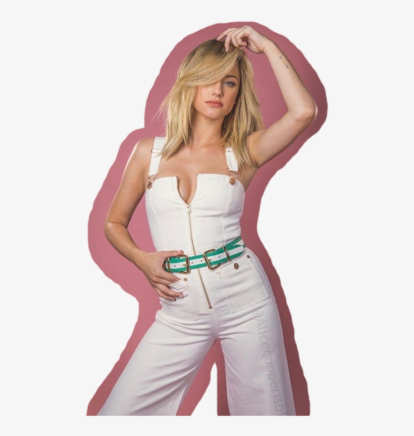 Lili Png - Lili Reinhart Cleavage, transparent png download