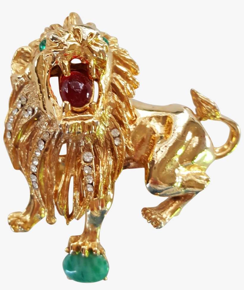 Teeth Bared, This Roaring Lion Is Clasping An Oval - Ruby, transparent png download