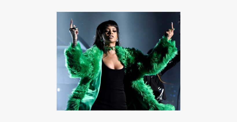 Kylie Jenner Built A Throne In Her House For Tyga's - Rihanna Iheartradio 2015, transparent png download