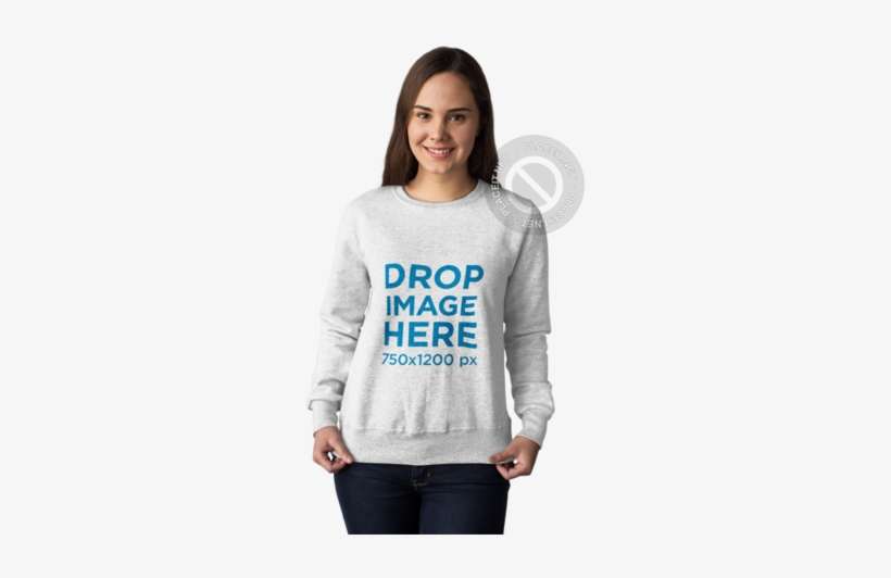 Crewneck Mockup Of A Pretty Girl At A Photo Studio - Hoodie, transparent png download