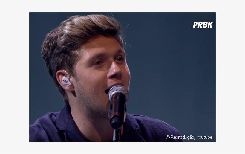 Niall Horan Canta O Single "this Town" No Bbc 1 Radio - Singing, transparent png download