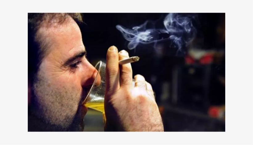 Drinking And Smoking - Smoke And Drink Alcohol, transparent png download