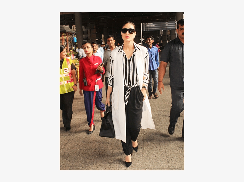 Kareena Kapoor - Walking, transparent png download