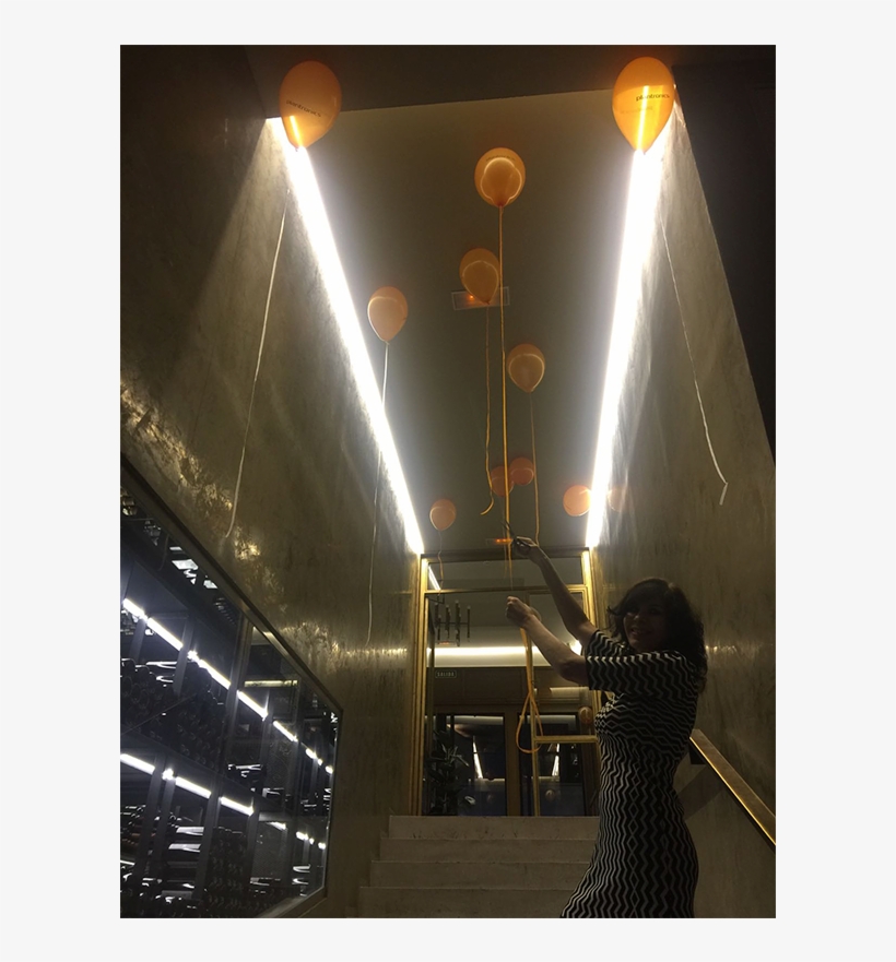 Llenamos Las Escaleras De Luz Amarilla Para Bañar Los - Security Lighting, transparent png download