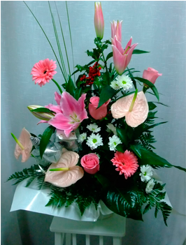 Centro En Tonos Rosas - Hue (371x350), Png Download