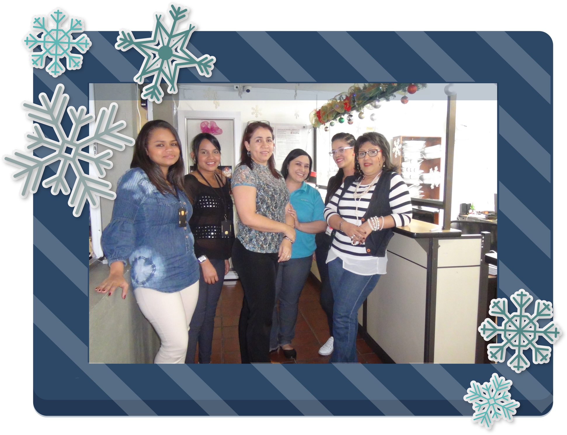 ¡en Esta Navidad Los Copos De Nieve Invadieron A La - Decoration (2000x1500), Png Download