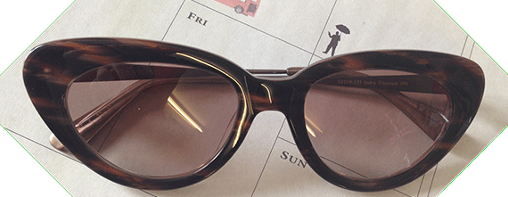 Vintage Reglaze Frame Example - Reflection (570x221), Png Download