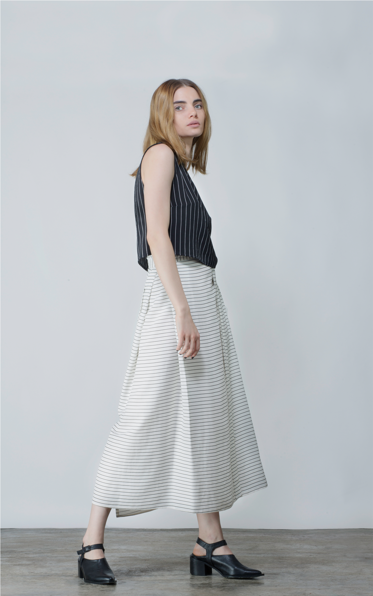 Black And White Suit - Photo Shoot (2000x2000), Png Download