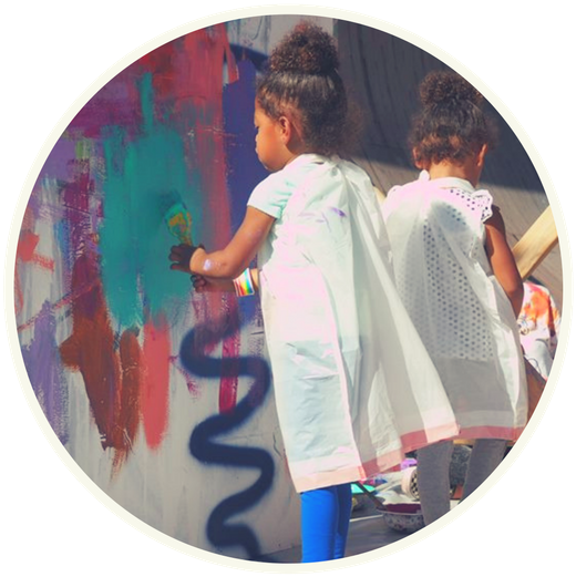 Color Me Kona Was A Participatory And Family Friendly - Circle (530x530), Png Download