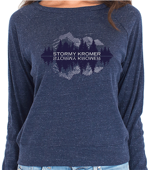 Women's Graphic Raglan Pullover "snowy Mountain" - Sweater (650x650), Png Download