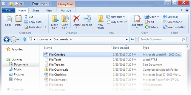 Alex Simons From The Windows 8 Program Management Team - Windows 8 Explorer (640x320), Png Download