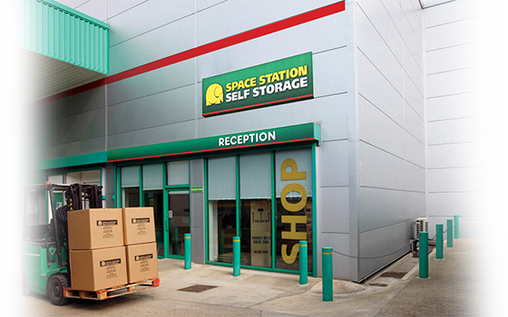 Self Storage Chiswick - Space Station Chiswick (560x350), Png Download