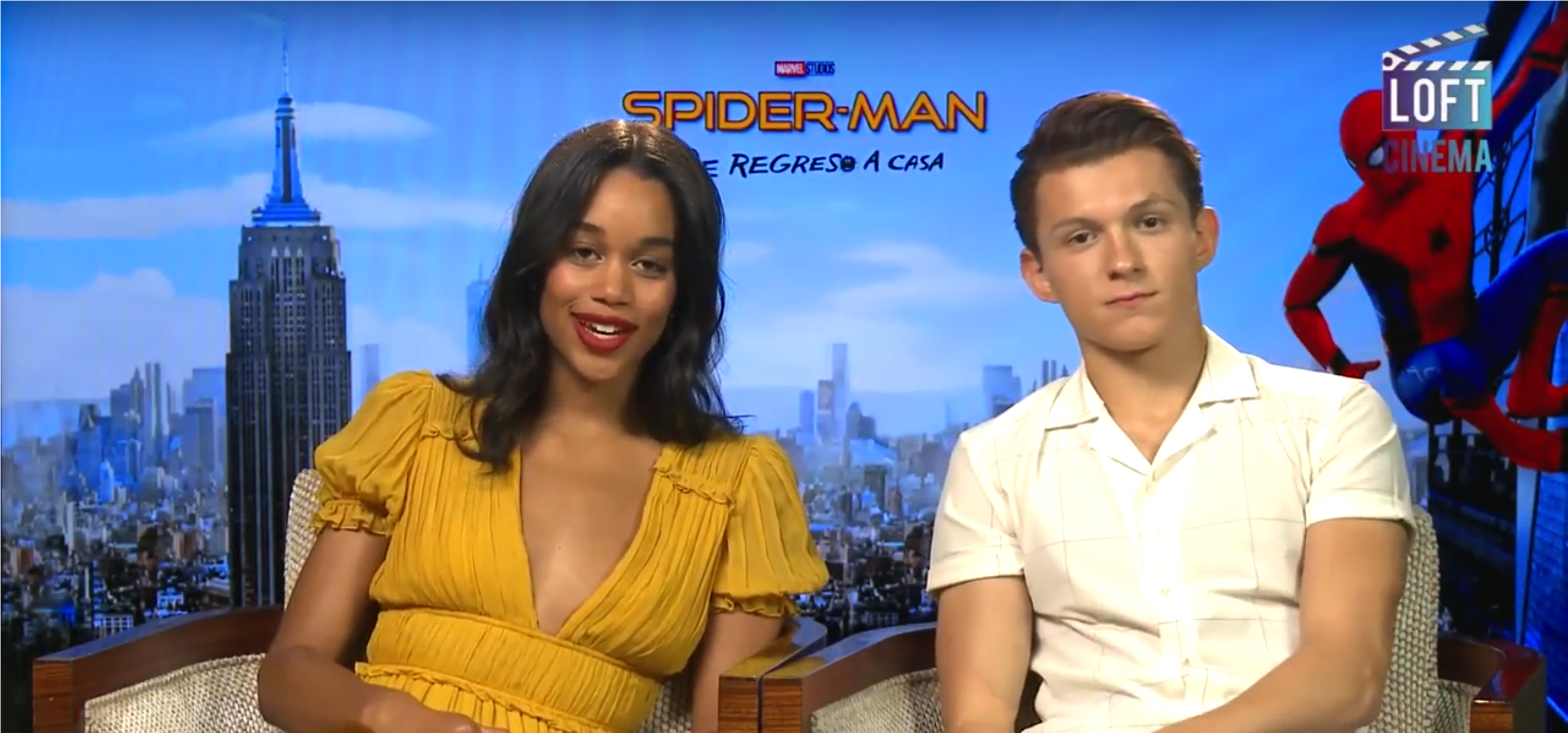 Tom Holland Y Laura Harrier Tienen Un Mensaje Para - Spider-man: Homecoming - Dvd, Film (2880x1800), Png Download