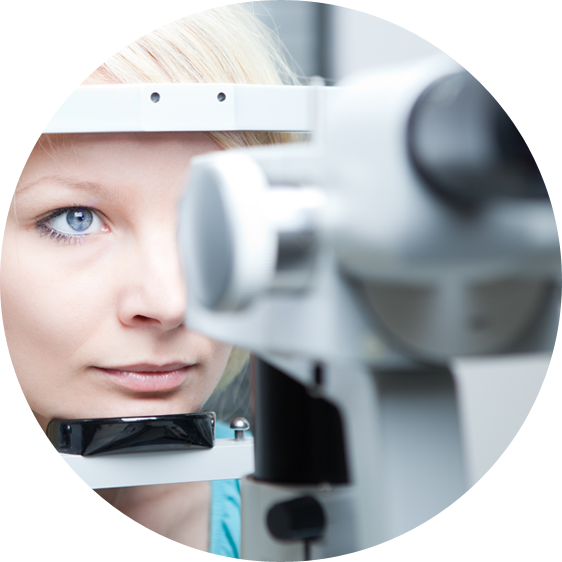 Leading Safety Experts- Nabh Accredited Centre - Проверка Зрения На Авторефрактометре (562x562), Png Download