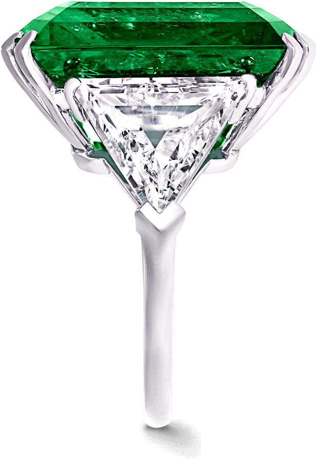 Side View Of A Graff Emerald And Diamond Ring Featuring - Engagement Ring (2000x2000), Png Download