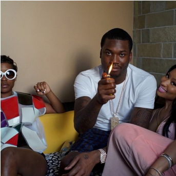 Dej Loaf, Meek Mill, Nicki Minaj - Meek Mill Bitches (608x342), Png Download