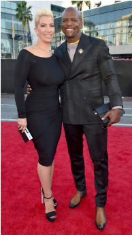 Red Carpet Rundown - Rebecca King-crews (608x342), Png Download