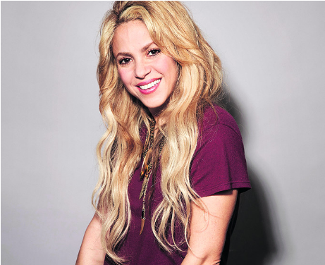 La Artista, De 40 Años, Lanzó Hace Una Semana Su Undécimo - Shakira Ap (667x375), Png Download
