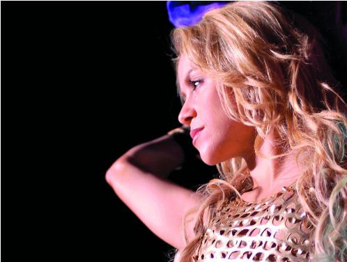 Singing (667x375), Png Download