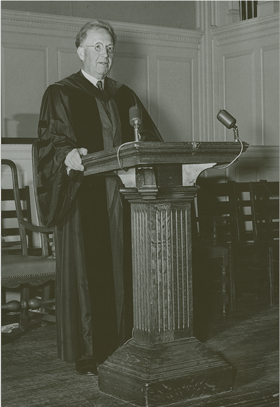 Fosdick, Older, In Robe At Podium - Robe (1066x800), Png Download