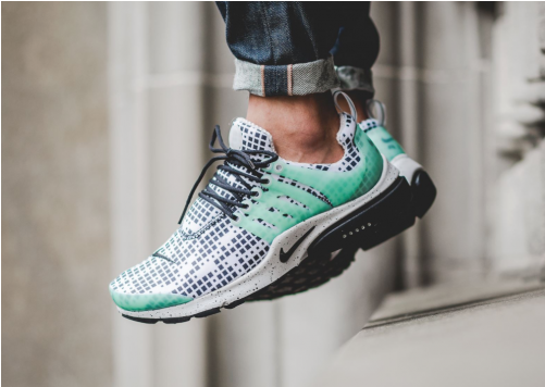 Air Jordan 4 Retro 'green Glow' Mens Sneakers (500x612), Png Download