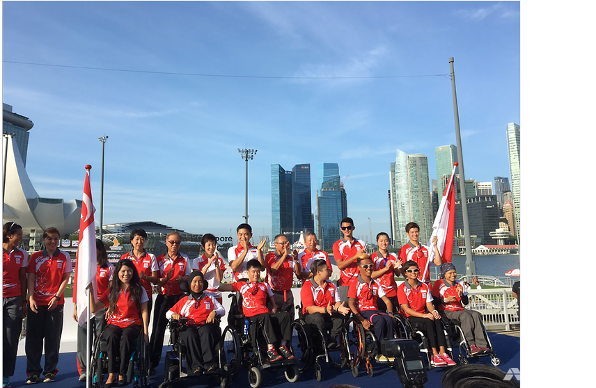Derek Wong, Yip Pin Xiu Named Singapore Flag Bearers - Crowd (991x557), Png Download