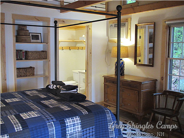 A Unique Wolfeboro Waterfront Rental Cottage - Wolfeboro (640x640), Png Download