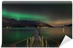 Aurora Borealis Over A Norwegian Fjord Wall Mural • - Poster: Spumador's Aurora Borealis Over A Norwegian (400x400), Png Download