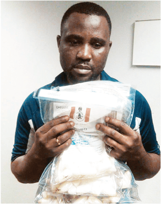 Little Kid Shot Dead During Ndlea Lagos Island Drug - Distilled Water (666x410), Png Download