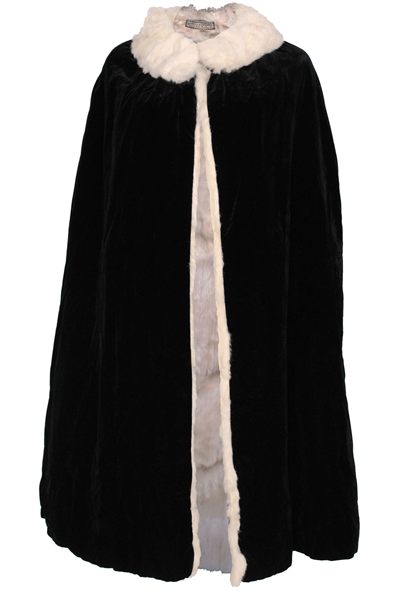 Black Cape Png Jpg Transparent Stock - Fur (600x600), Png Download