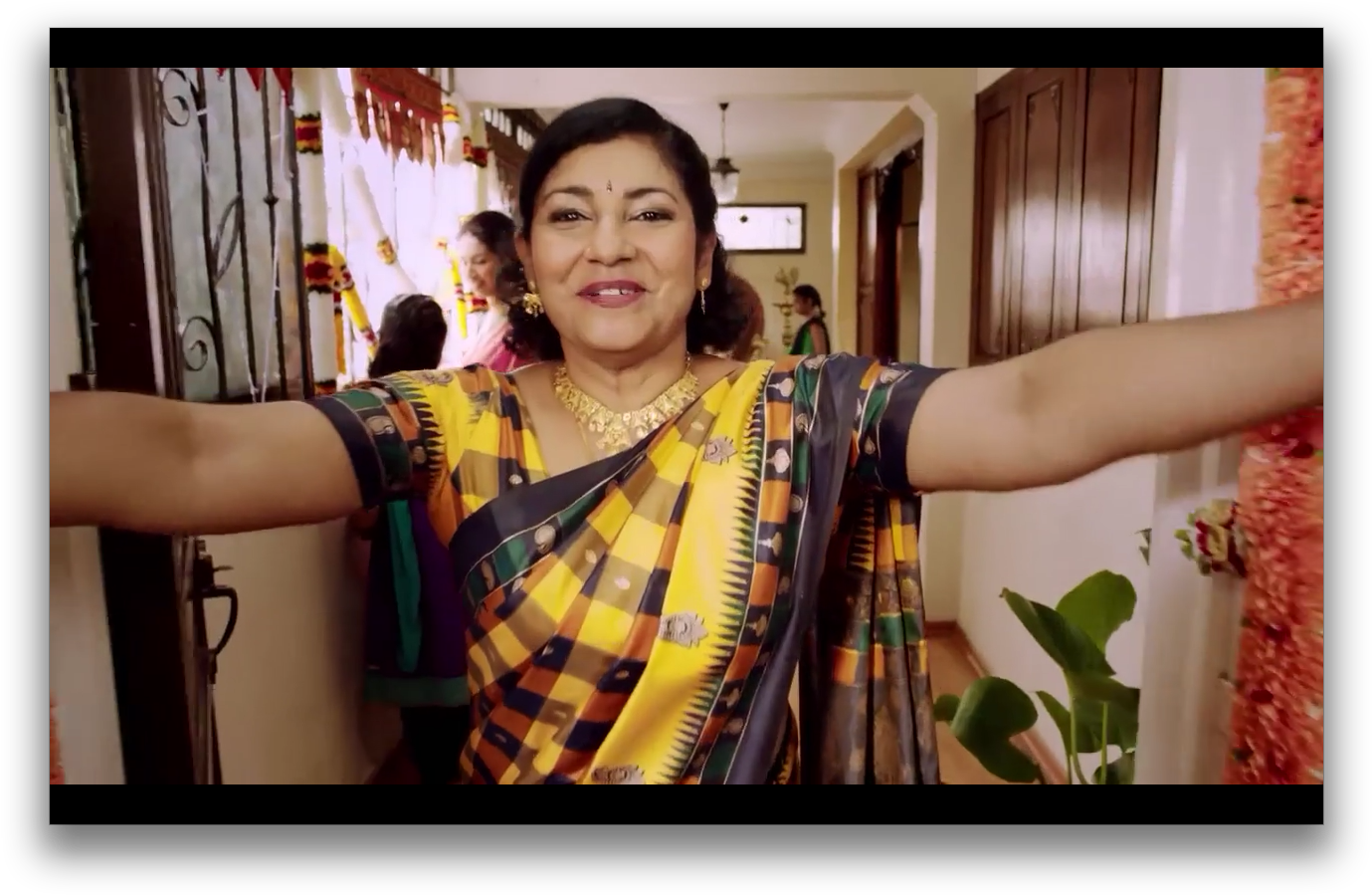 Com-singtel Deepavali - Silk (1394x914), Png Download