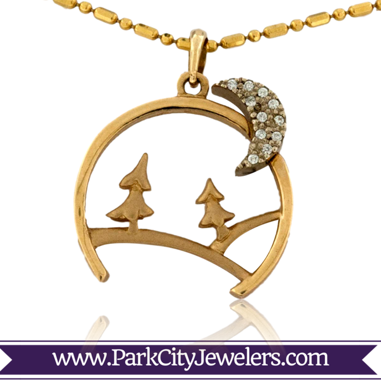 Moon & Tree Pendant - Snowflake Necklace Gold Diamond (760x760), Png Download