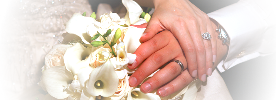 Hands-flowers - Wedding Hands With Flowers (940x340), Png Download