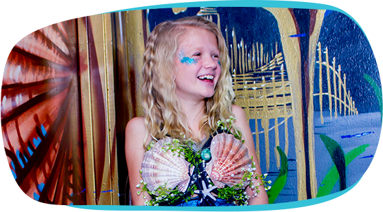 Princess Makeovers Austin Aquarium - Girl (556x308), Png Download