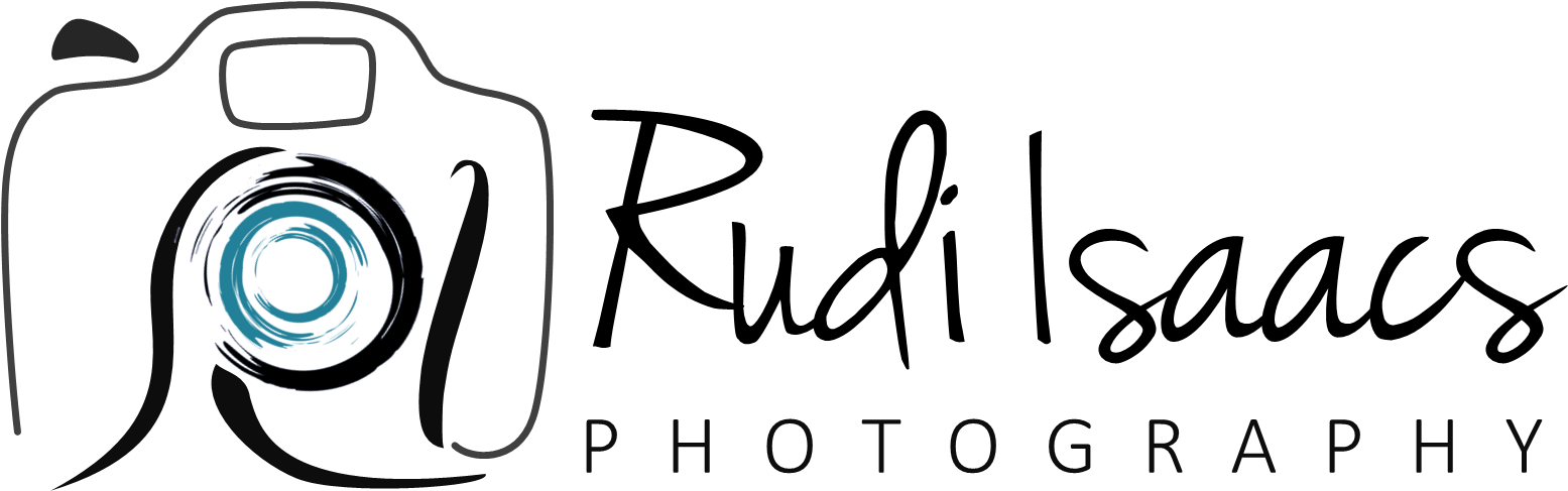 Professional Photographer - Photographer (2239x1323), Png Download