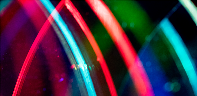 Rosco Manufactures Its Own Dichroic Glass - Circle (650x455), Png Download