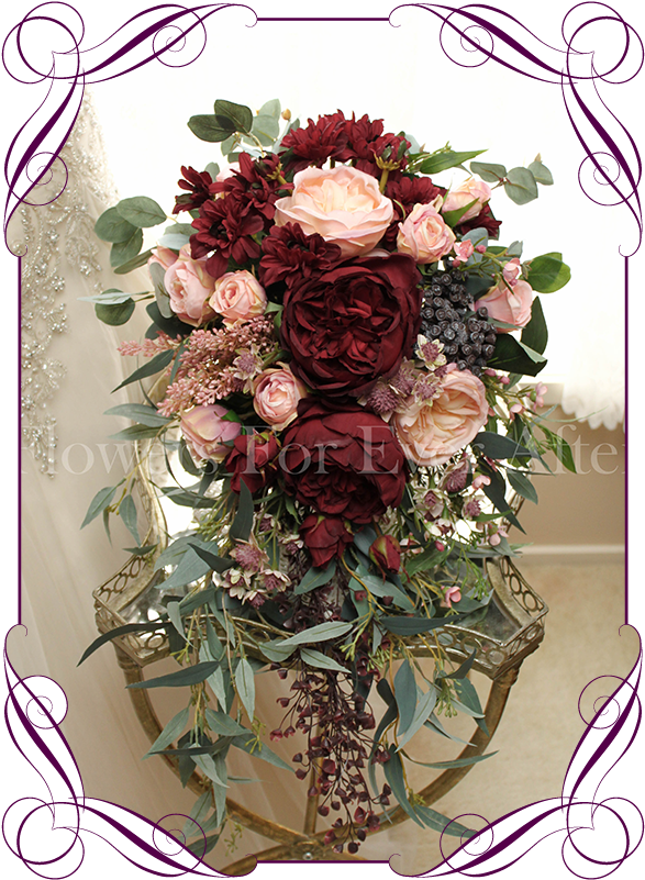 A Loose Natural Style Showering Bridal Bouquet - Flower Bouquet (608x822), Png Download