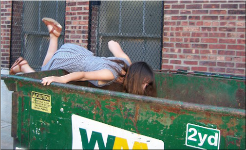 Woman Dumpster Diving (650x367), Png Download