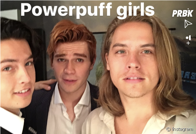 Riverdale Saison 2 - Dylan Sprouse And Cole Sprouse Difference (624x600), Png Download